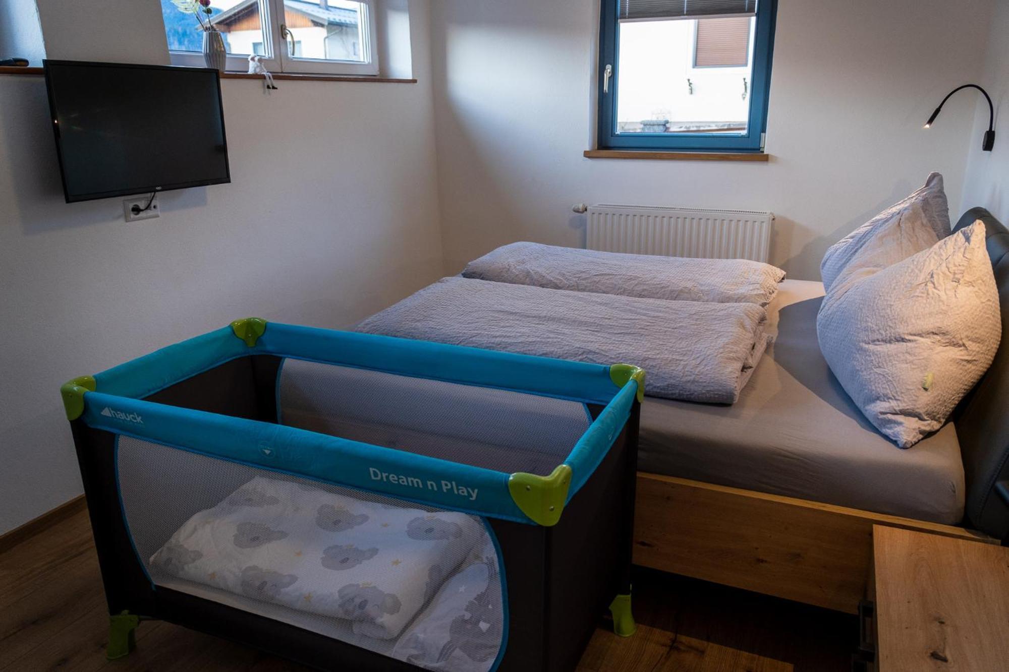 Appartement Ausblick Радщат Екстериор снимка